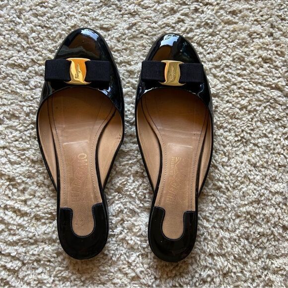 Salvatore Ferragamo  Patent Leather Black Flats Made in Italy Size 7.5 - Picture 5 of 12